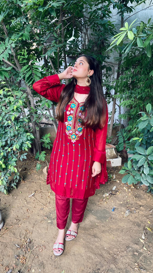 Elegant Chiffon Embroidered 3-Piece Suit