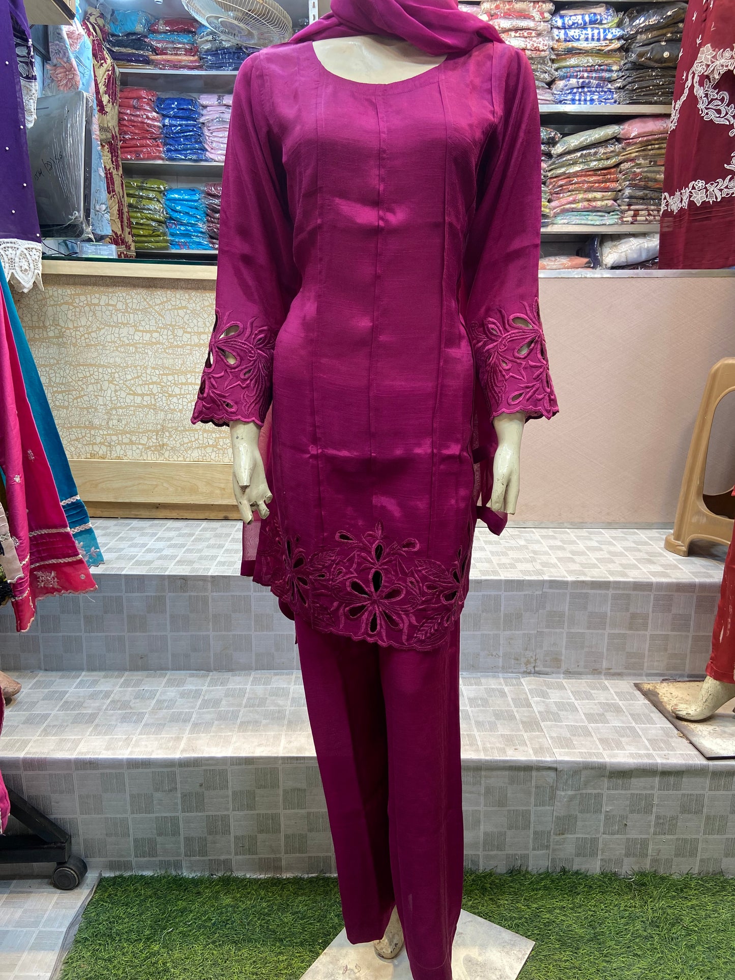 Shop elegant 3 Pcs Pure Pakistani Rawsilk Suit