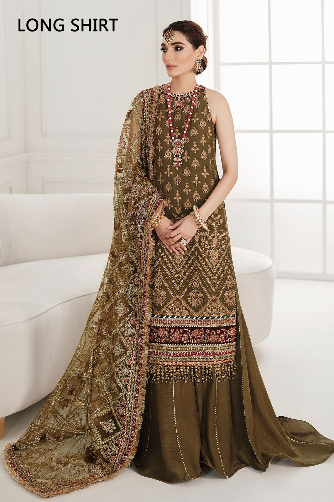 Pakistani fancy dresses
Pakistani nikah dresses
Pakistani baraat dresses
Heavily embellished dresses