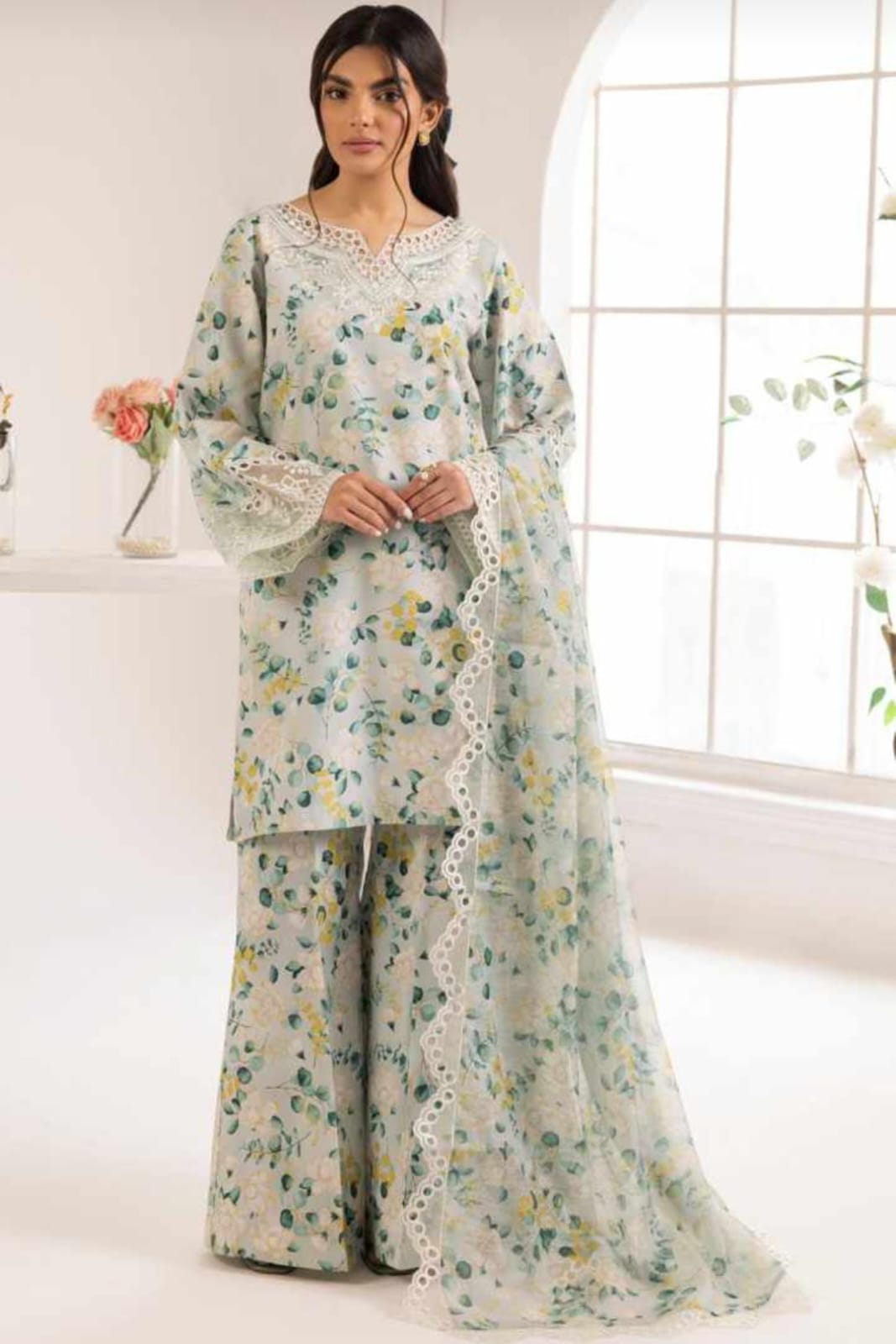 Elegant 3-Piece Ready-to-Wear Lawn Suit