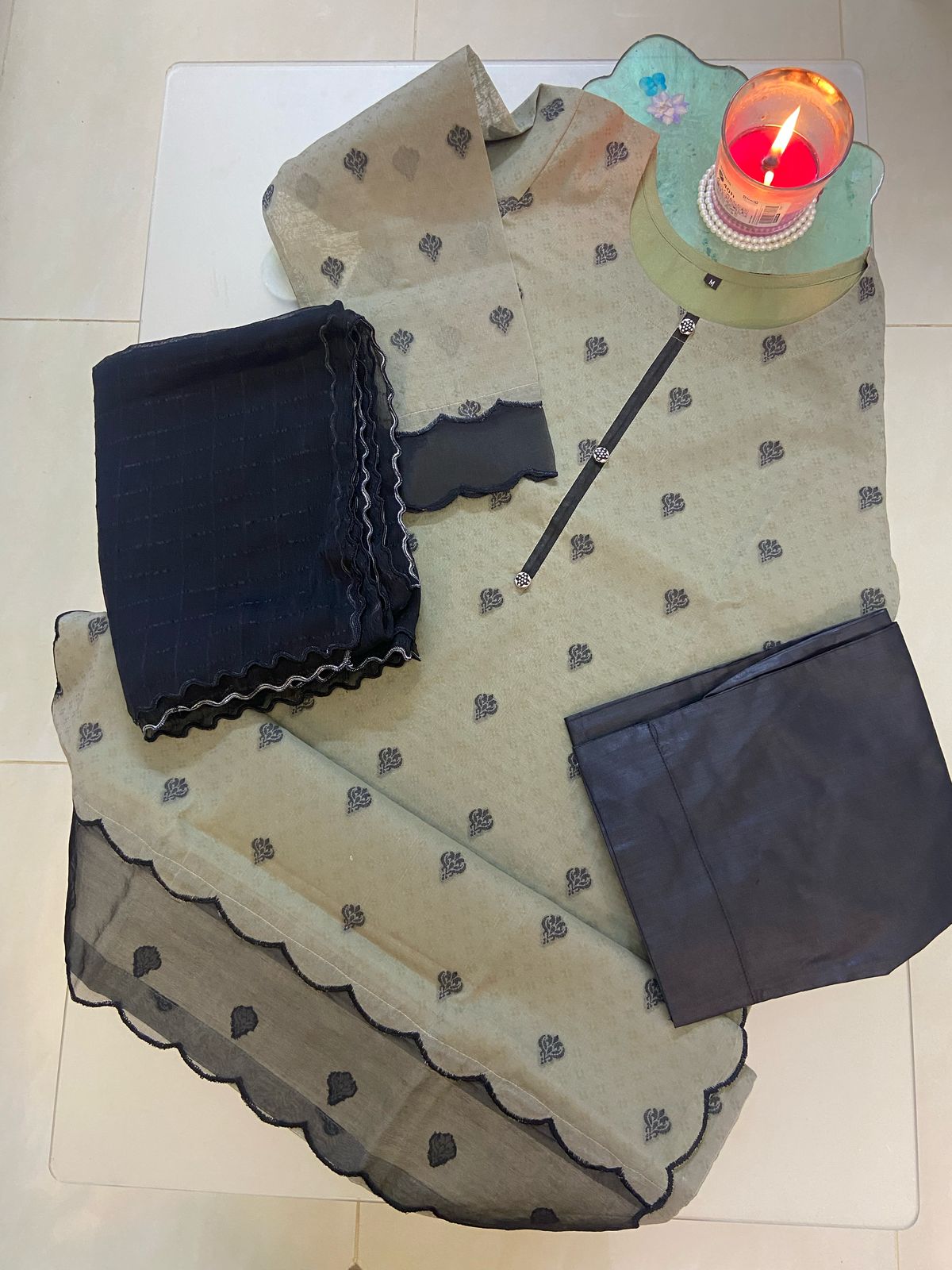 Soft Paper Cotton Lawn 3-Piece Ready-to-Wear Suit