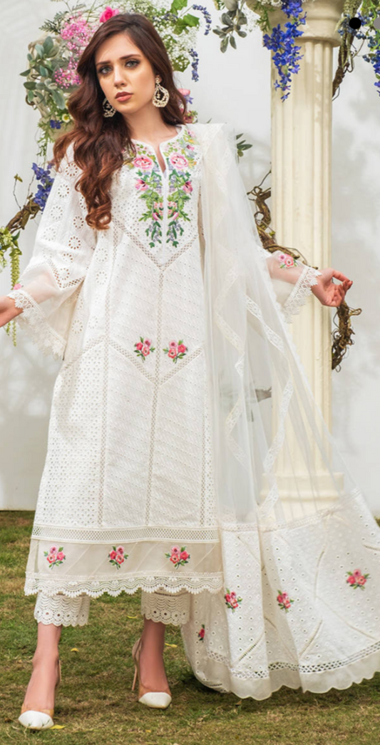 White party wear dresses Pakistan
Pakistani white evening gowns
Pakistani white frocks
