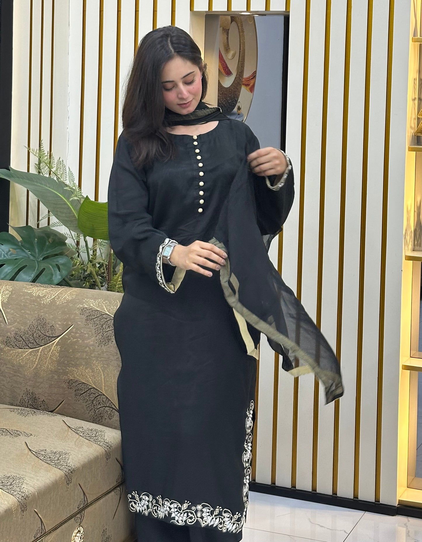 Shop elegant black pure Pakistani Rawsilk 3 pcs suit